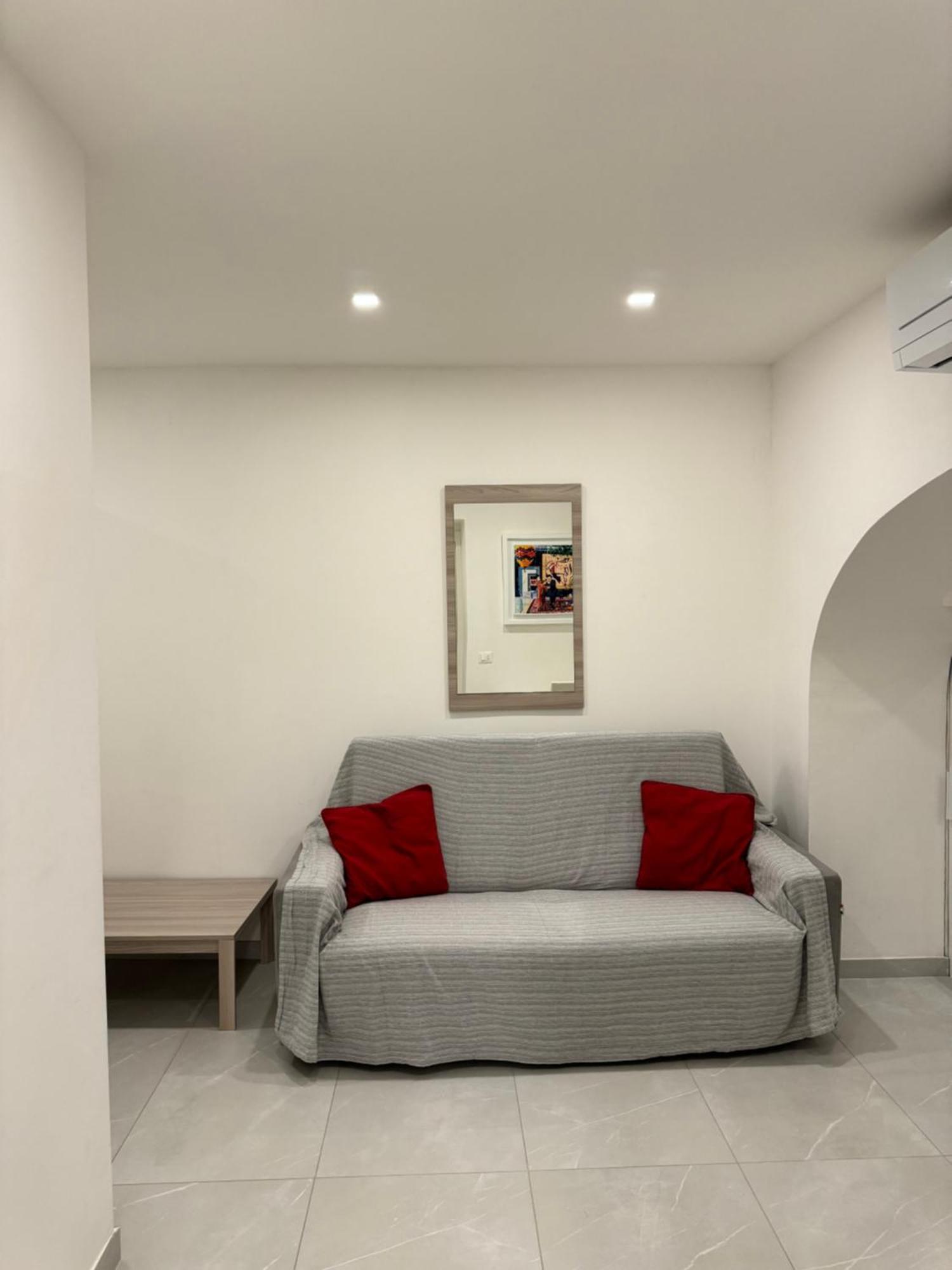 Re House Suite & Deluxe Apartament Ascoli Piceno Buitenkant foto