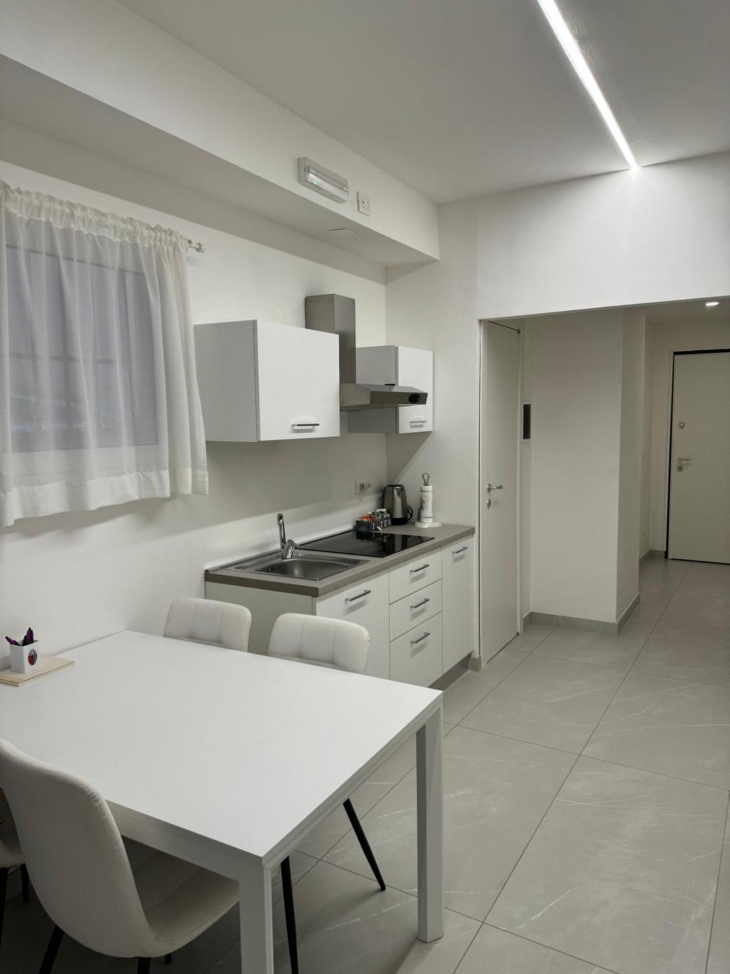 Re House Suite & Deluxe Apartament Ascoli Piceno Buitenkant foto
